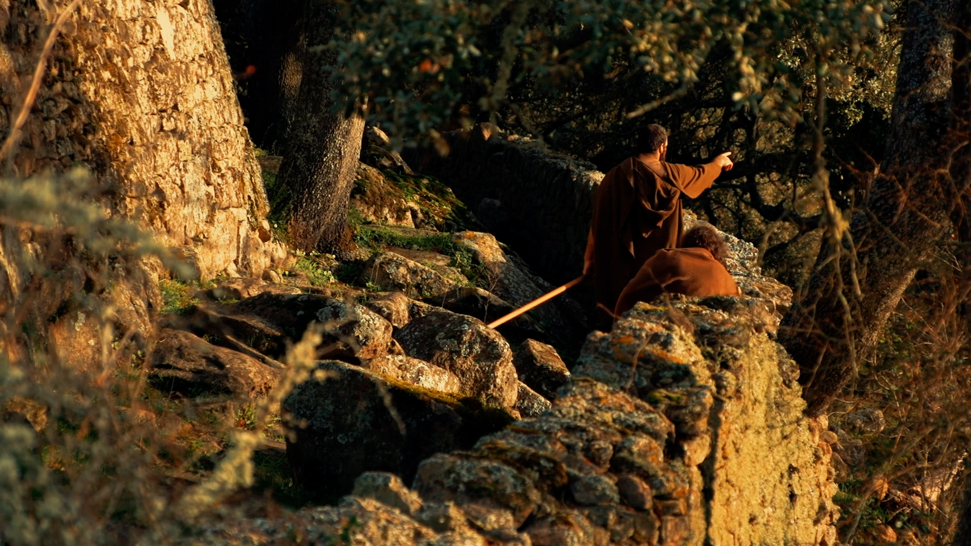 Fortificaciones, poblados y pizarras_sin subtitulos.00_02_29_16.Imagen fija007