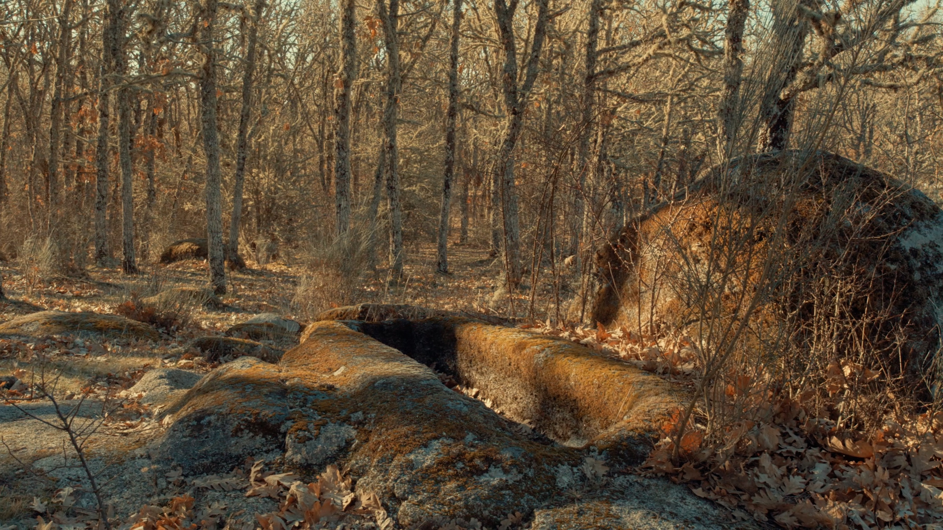 Fortificaciones, poblados y pizarras_sin subtitulos.00_05_20_22.Imagen fija010