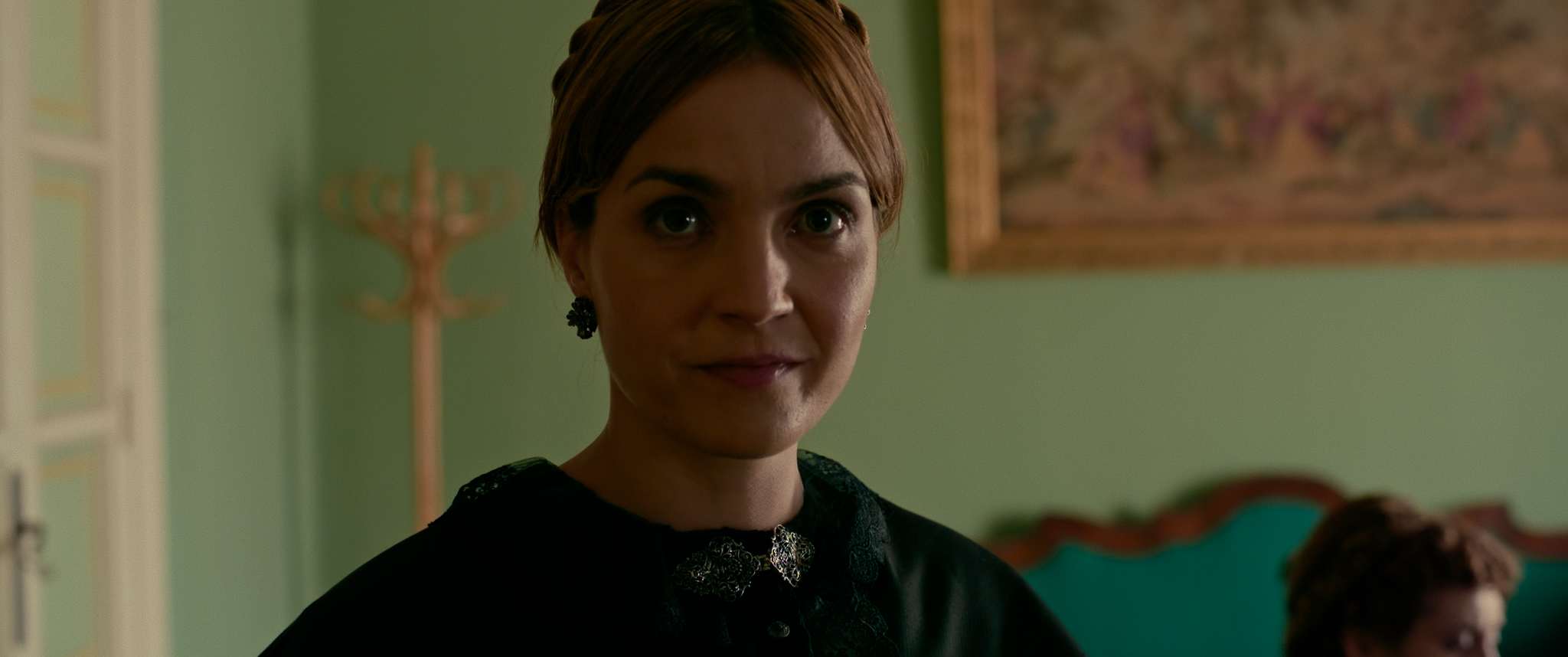 LA SIRVIENTA.01_04_47_17.Imagen fija009