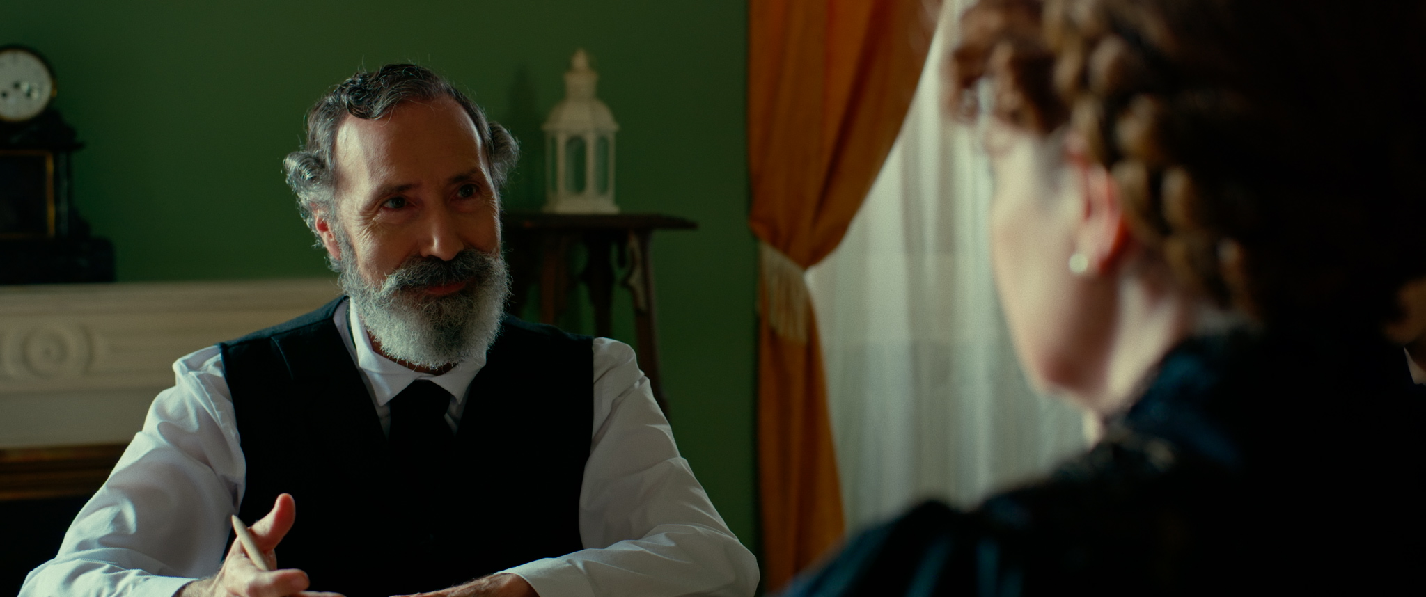 LA SIRVIENTA.01_06_34_06.Imagen fija014